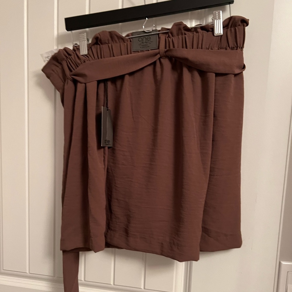 Brown short